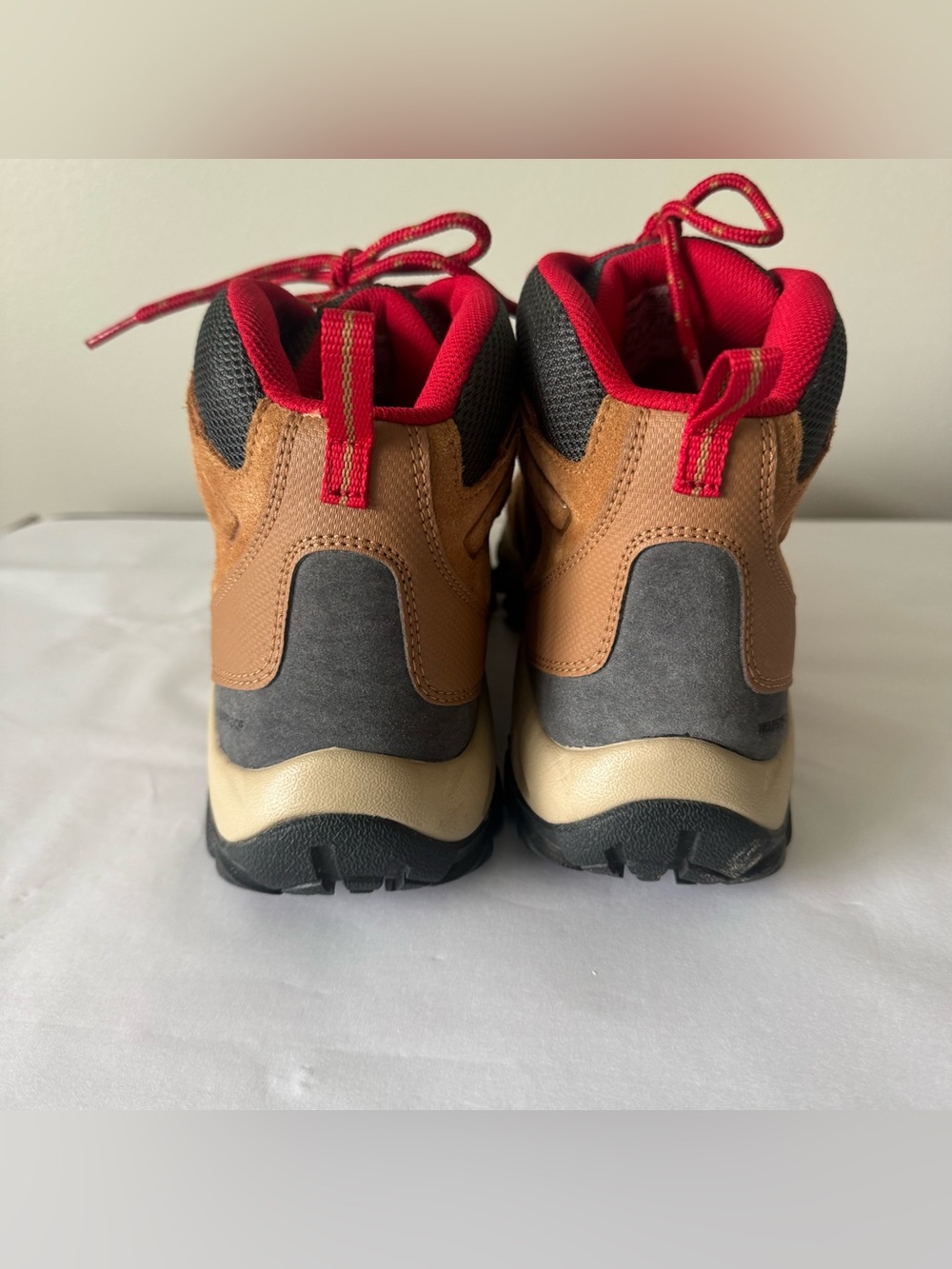 COLUMBIA Size 12 Men’s Newton Ridge Plus II Suede Waterproof Hiking Boot - Picture 3 of 7